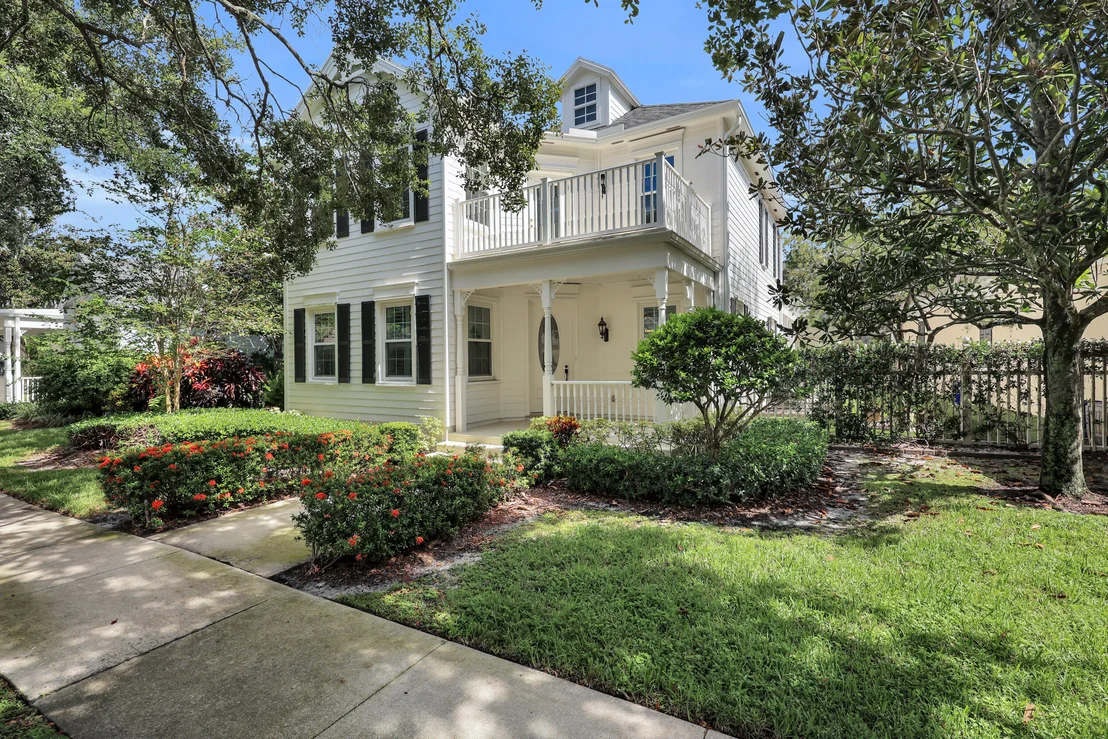 Photo of 325 Sweet Bay Circle