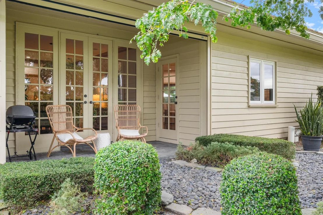 Photo of 121 Turnberry Drive