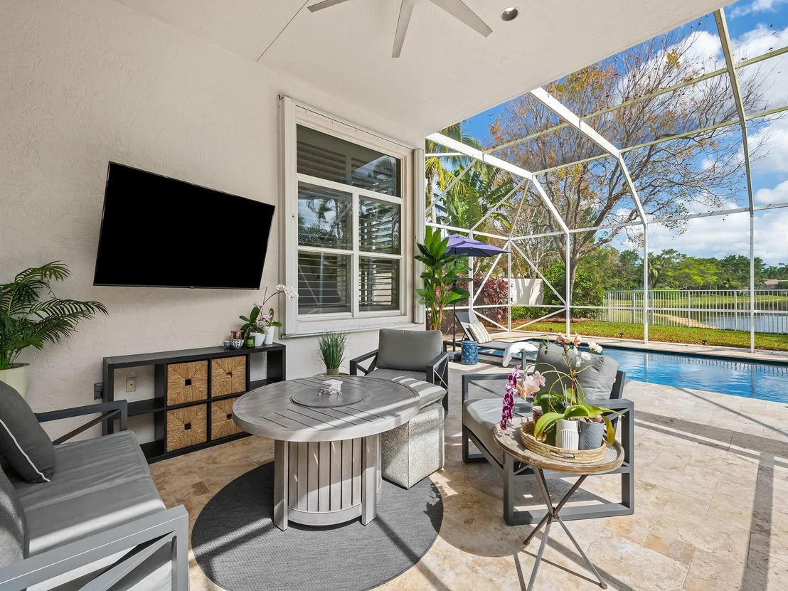 Photo of 2548 Bay Pointe Drive