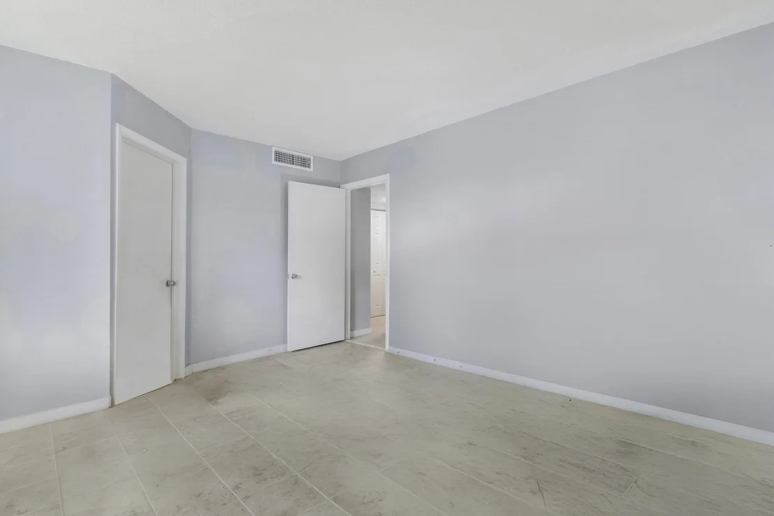 Photo of Unit C4 at 150 Pineview Road