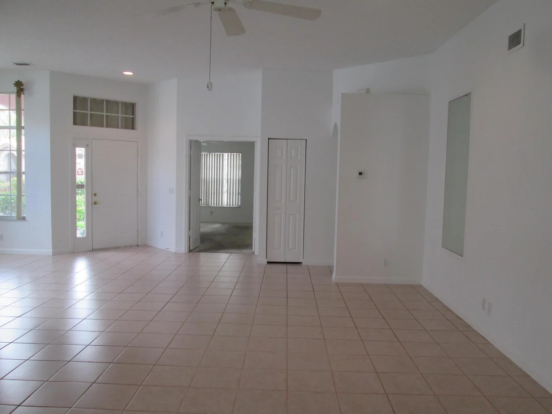 Photo of 2866 Waters Edge Circle