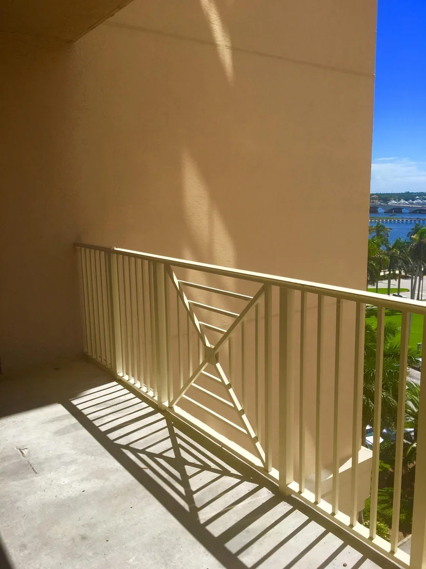 Photo of Unit 607 at 255 Evernia Street