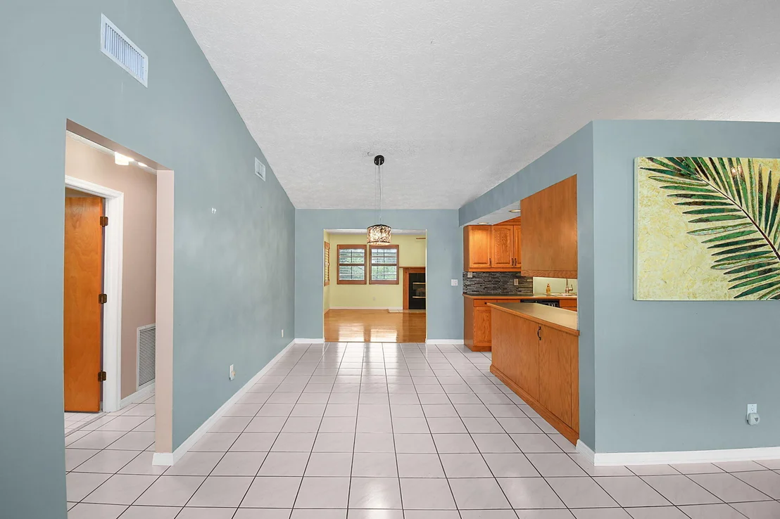 Photo of 895 SE Waterside Way