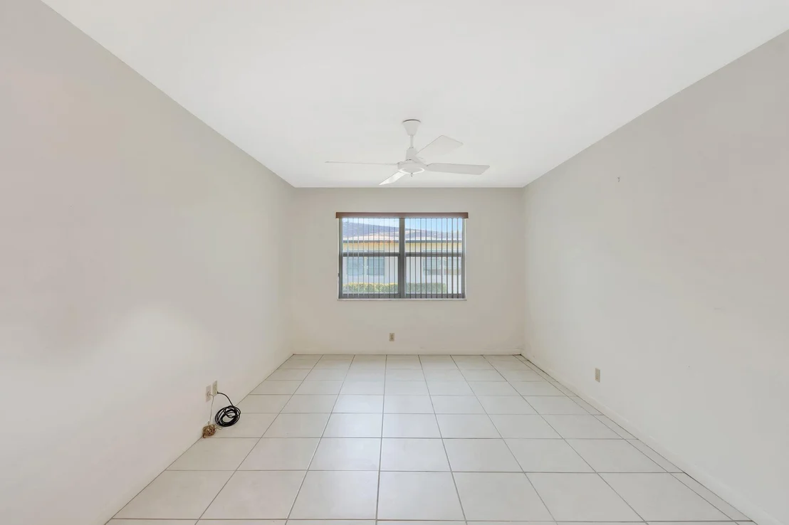 Photo of Unit A at 955 Circle Drive