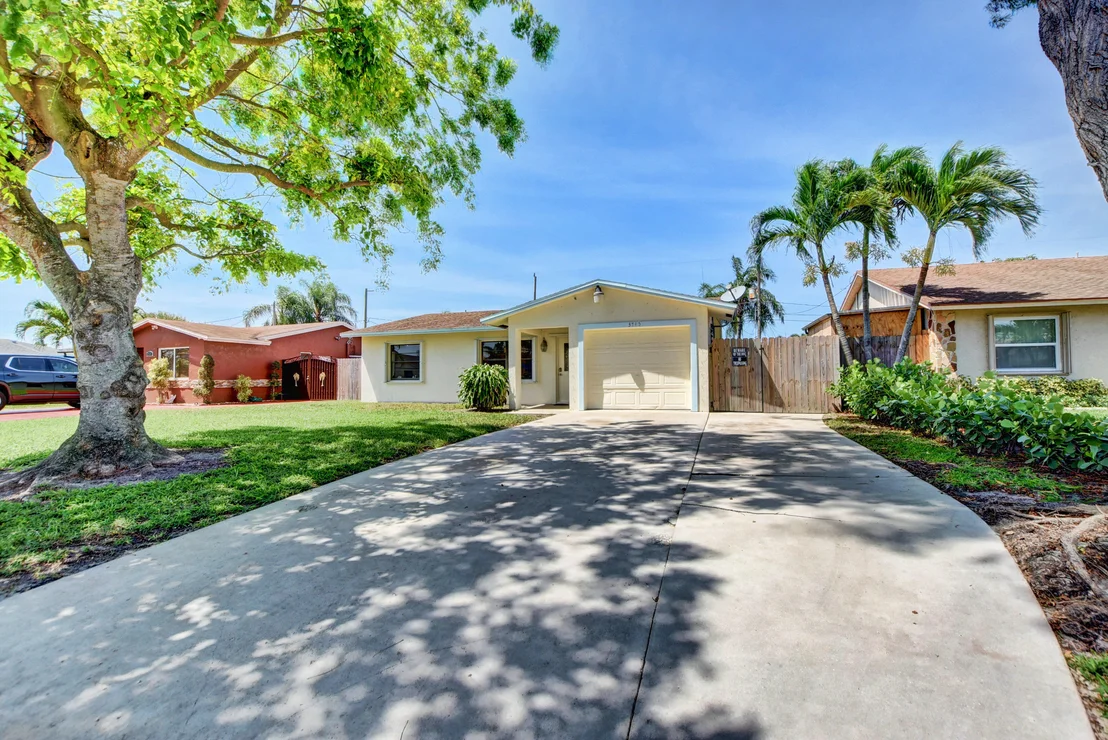Photo of 3740 Brooklyn Lane