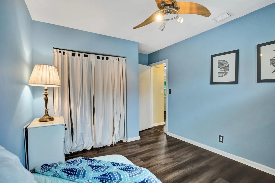 Photo of 607 SE 7th Avenue