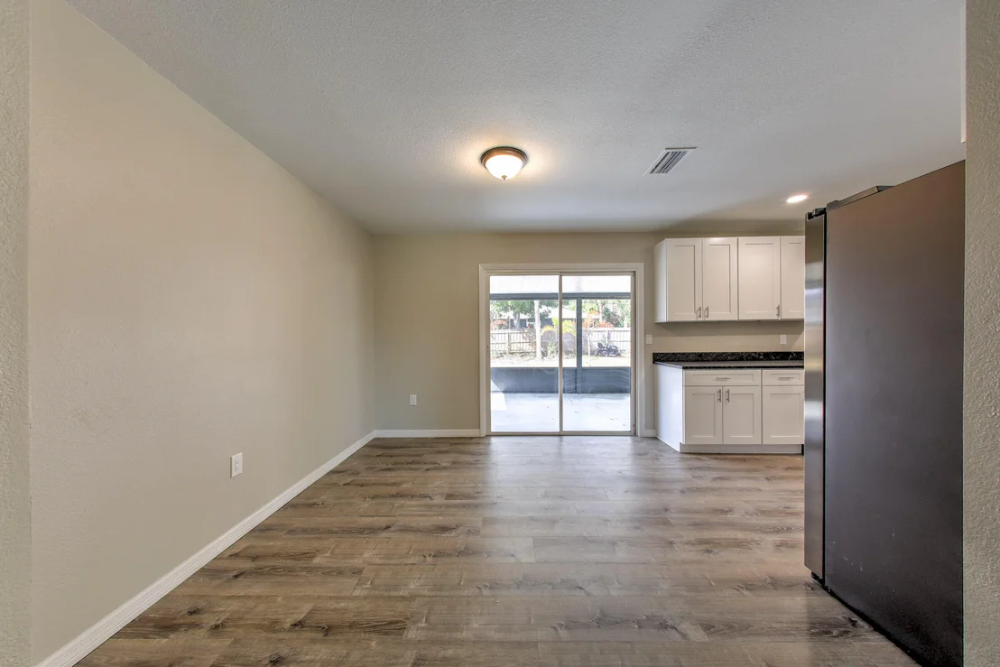 Photo of 5103 Sunset Boulevard
