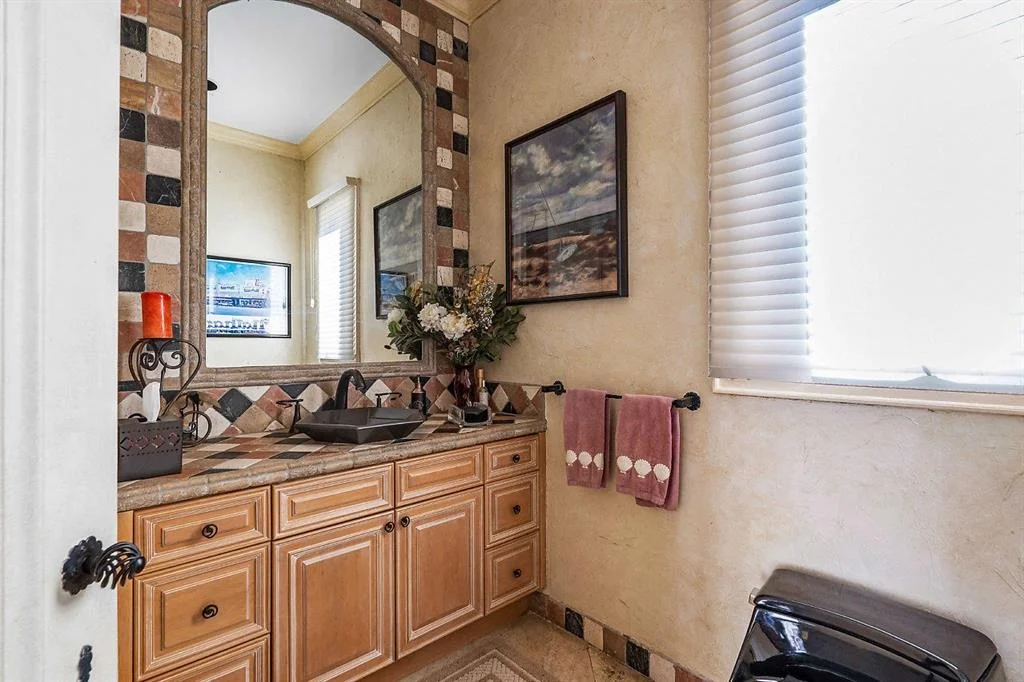 Photo of 719 N Ocean Boulevard