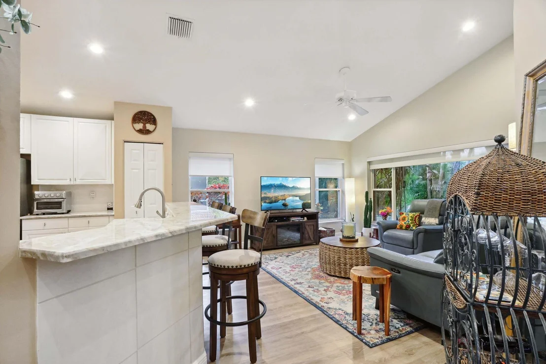 Photo of 7404 Falls Road W