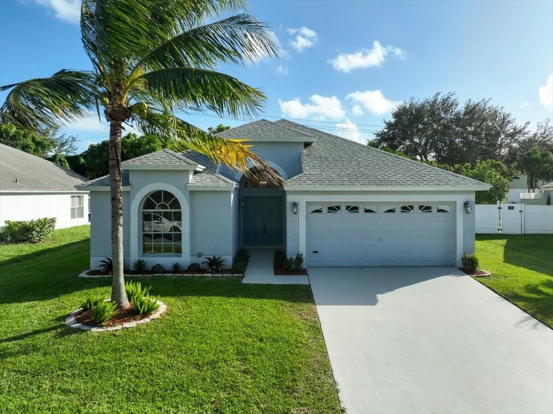 Photo of 12 Meadows Park Lane