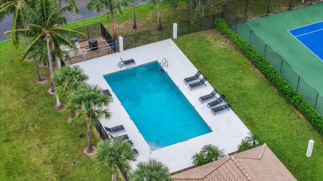 Photo of 560 Anchor Point