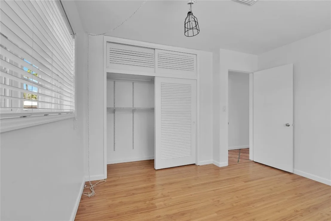 Photo of 341 SE 8th Street