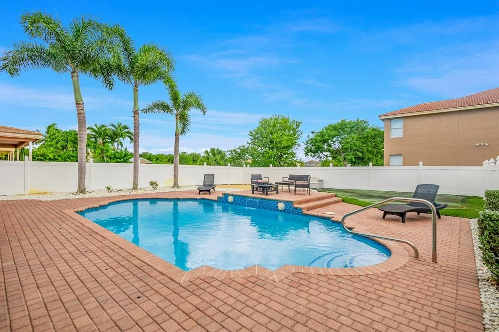 Photo of 5503 Albin Drive
