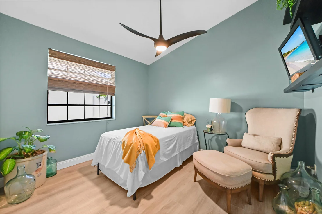 Photo of 108 EXECUTIVE Circle