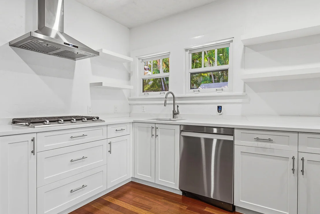 Photo of 810 Avon Road