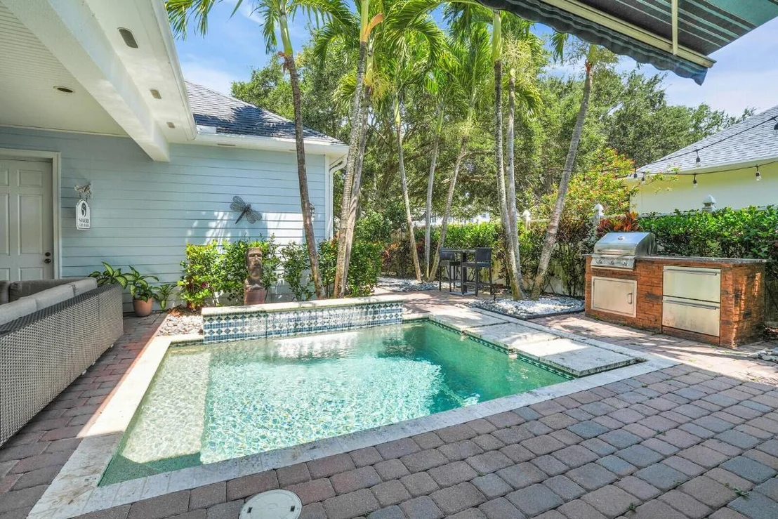 Photo of 211 Barbados Drive