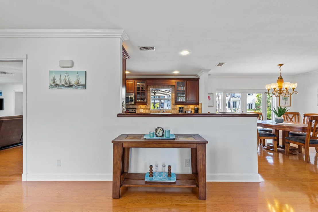 Photo of 925 Cypress Drive