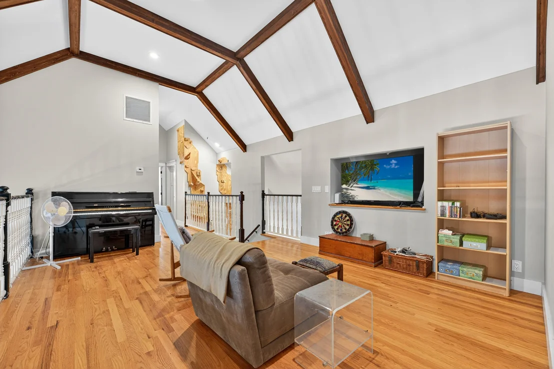 Photo of 18360 SE Lakeside Drive