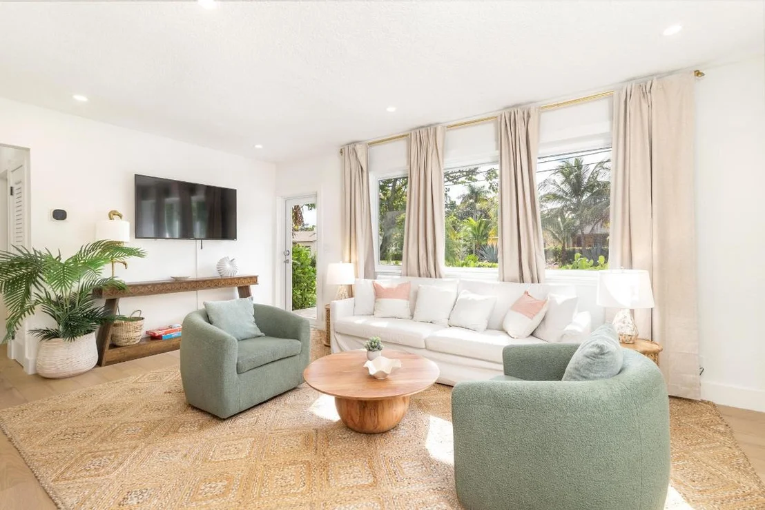 Photo of 353 Gregory Road