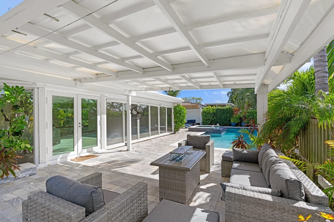 Photo of 391 SE 7th Avenue