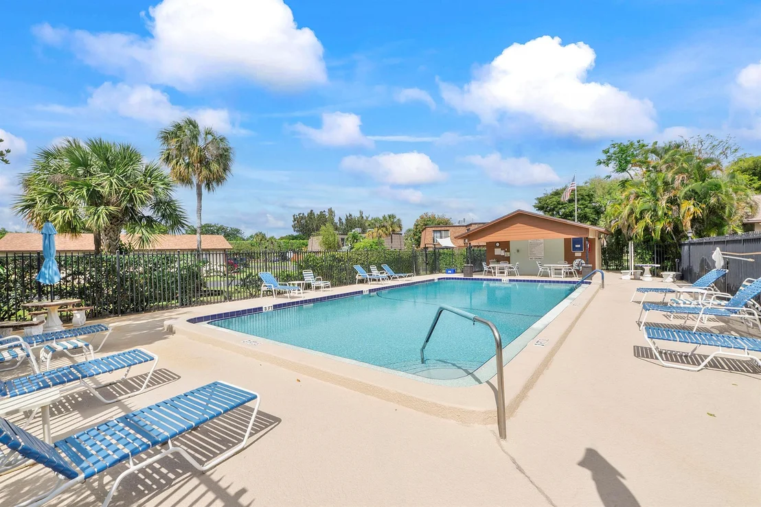 Photo of 2647 SE 27th Lane