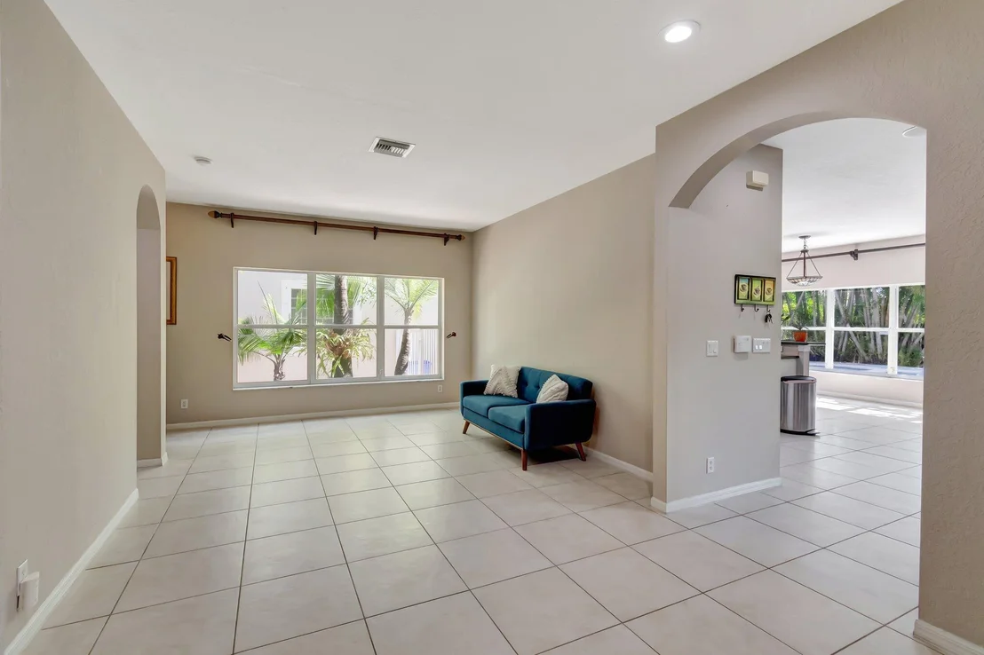 Photo of 6788 Hendry Drive