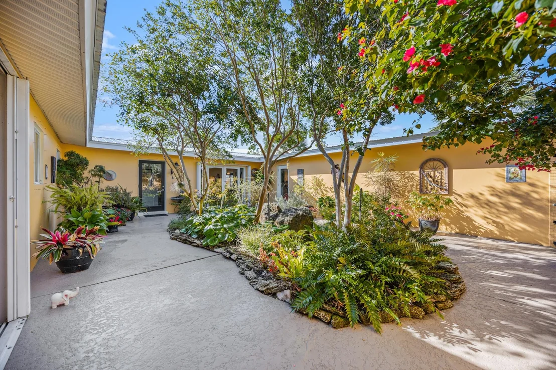 Photo of 1107 Pinetree Drive