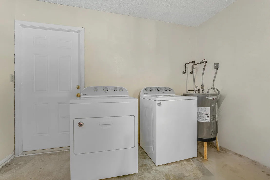 Photo of 2822 Summit Boulevard