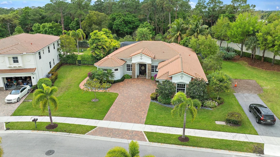Photo of 423 Rudder Cay Way