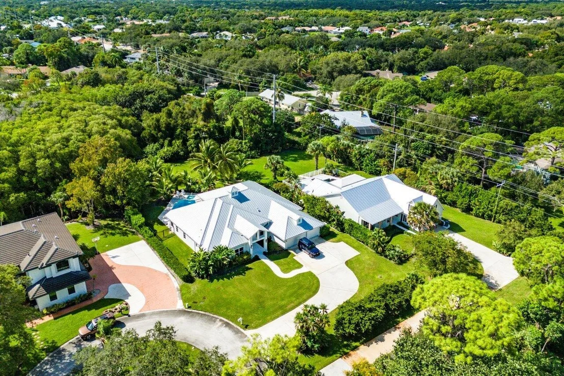 Photo of 5980 Our Robbies Road