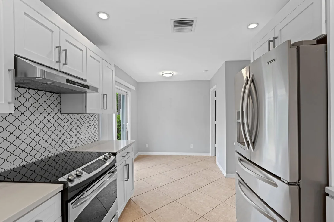 Photo of 925 Foxpointe Circle