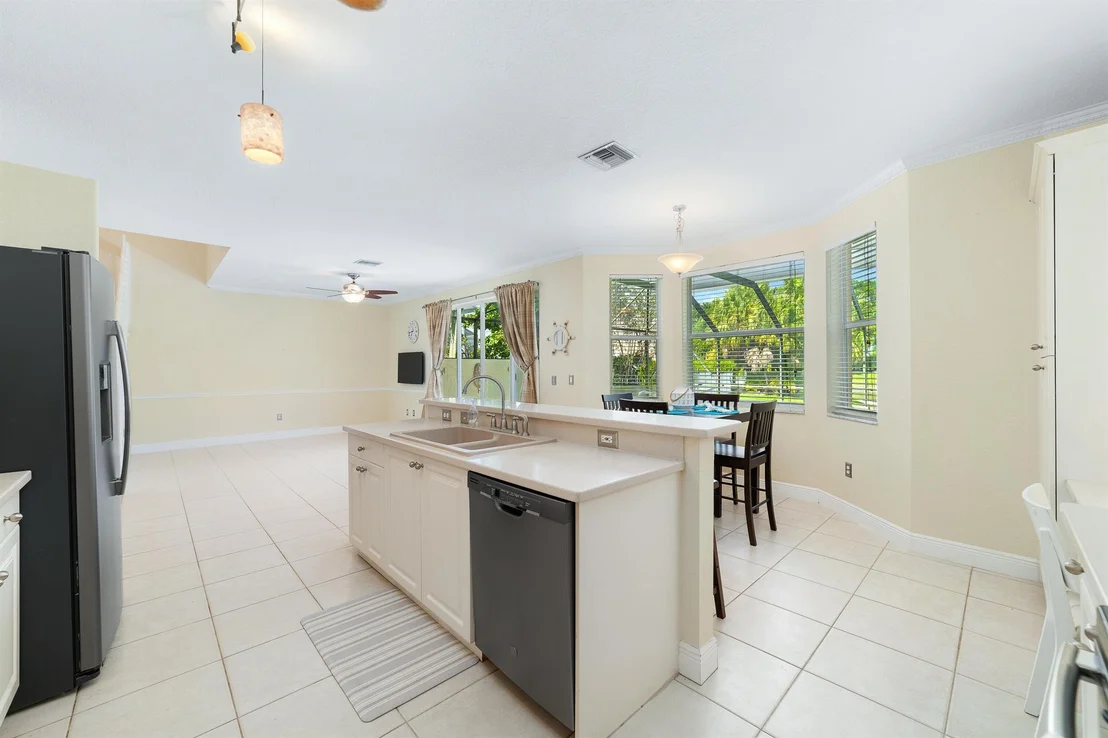 Photo of 7671 Oak Grove Circle