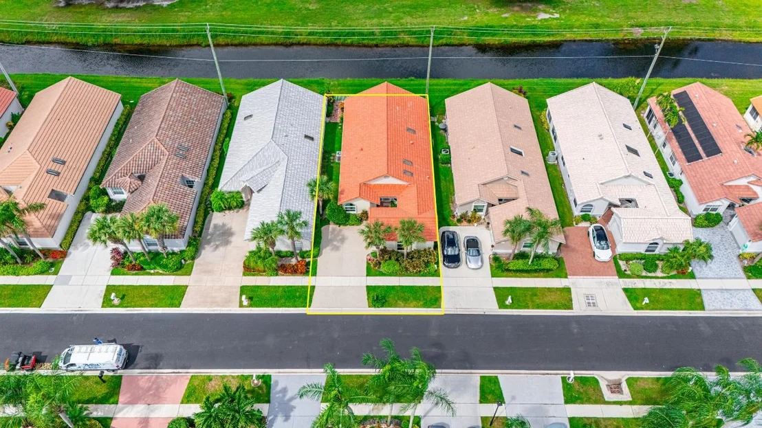 Photo of 6087 Bay Isles Drive