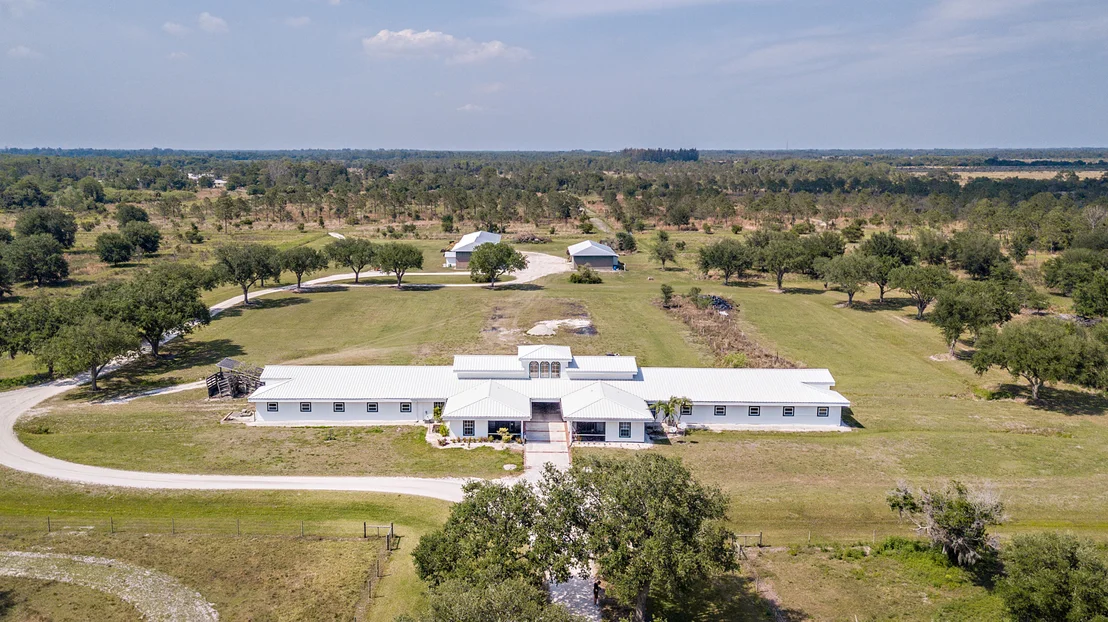 Photo of 2400 SW Kanner Highway