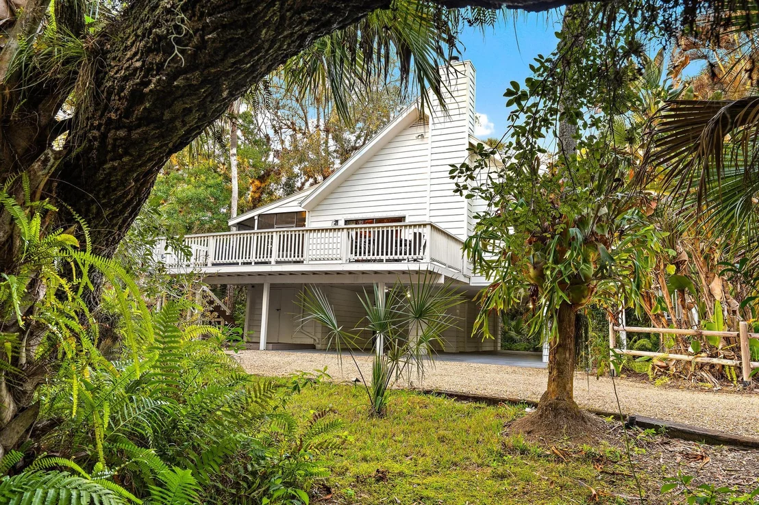 Photo of 4844 River Place