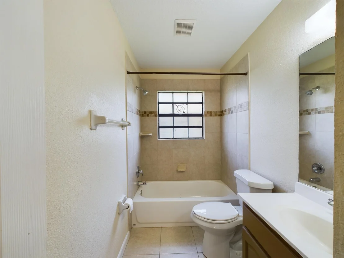 Photo of 4948 SE 44th Street