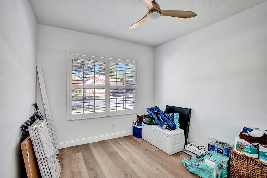 Photo of 1660 W Classical Boulevard