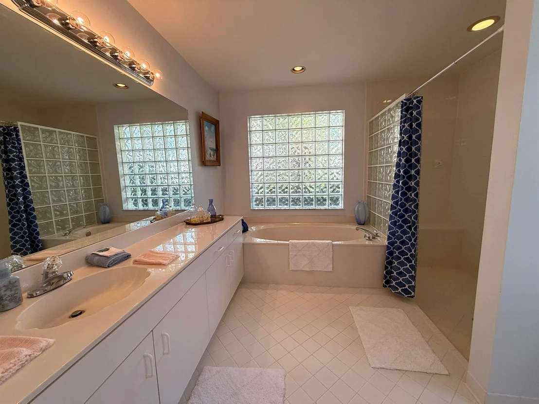 Photo of 330 Oregon Lane