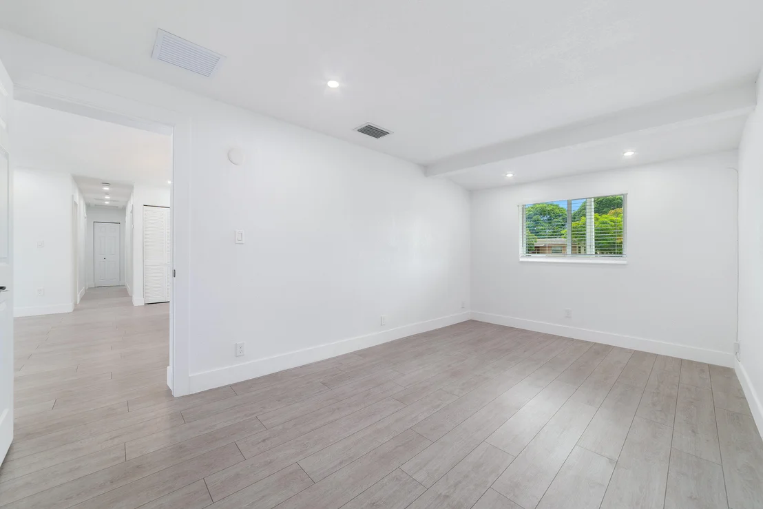 Photo of 6335 Southgate Boulevard