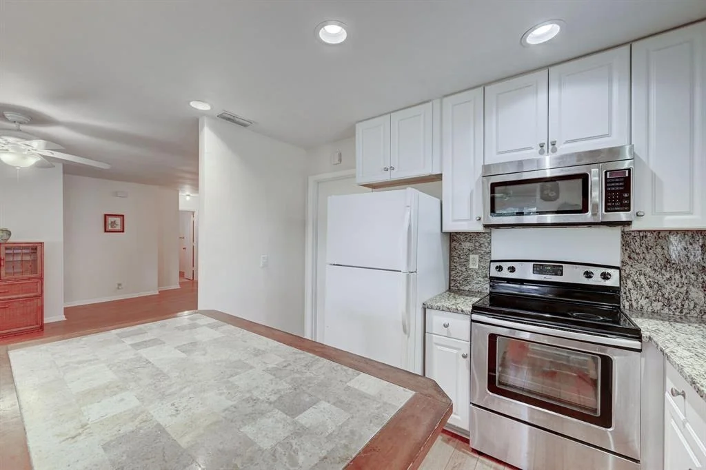 Photo of 333 Knob Hill Boulevard