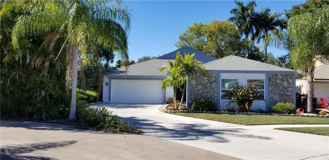 Photo of 21689 Sutters Lane