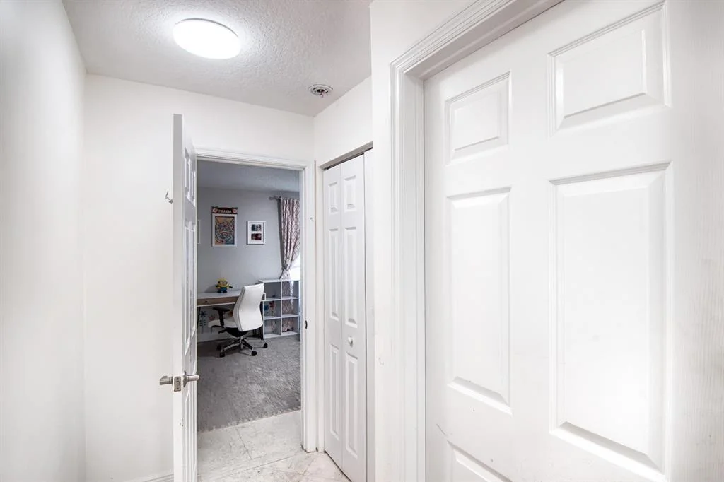 Photo of 6032 Indian Forest Circle