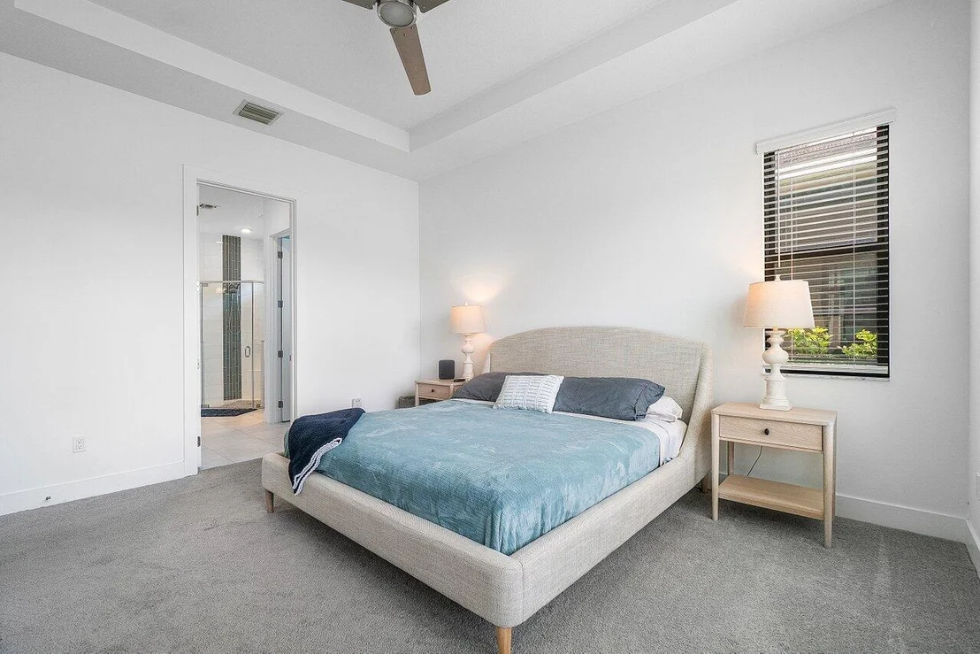 Photo of 16070 Key Biscayne Lane