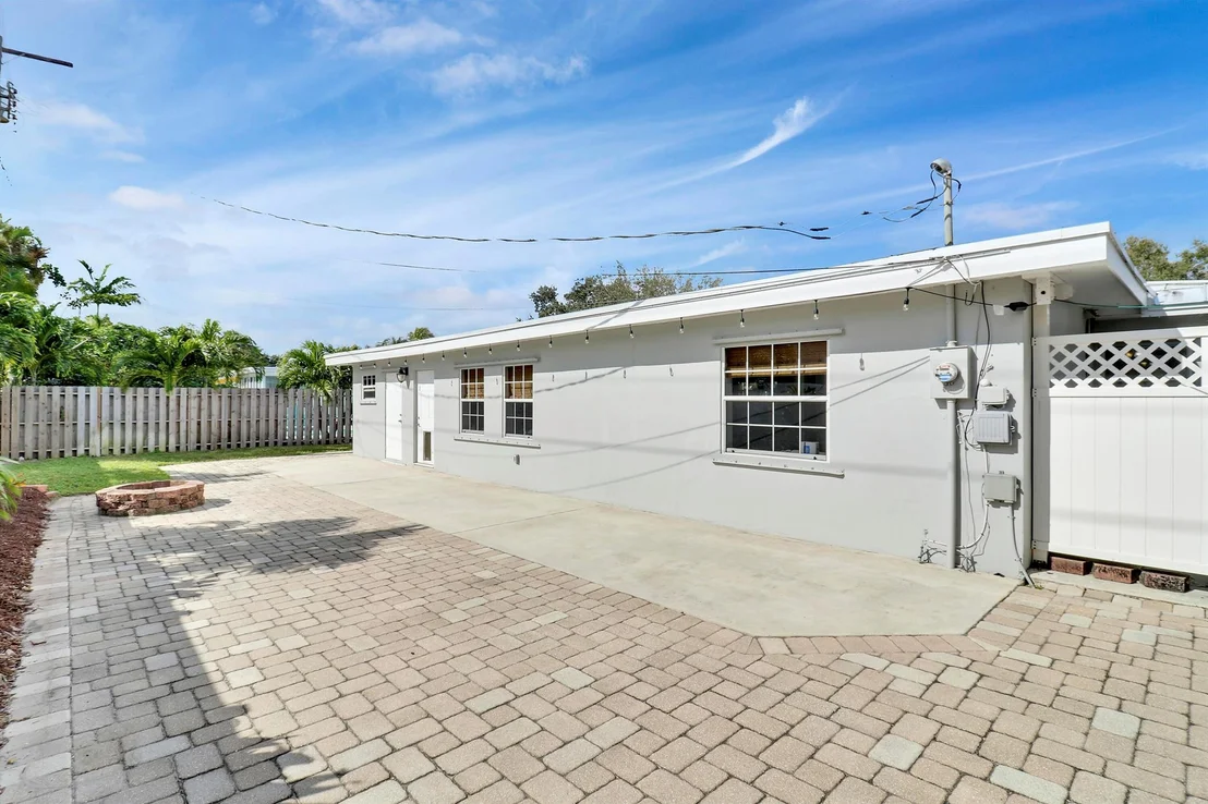 Photo of 520 Inlet Road
