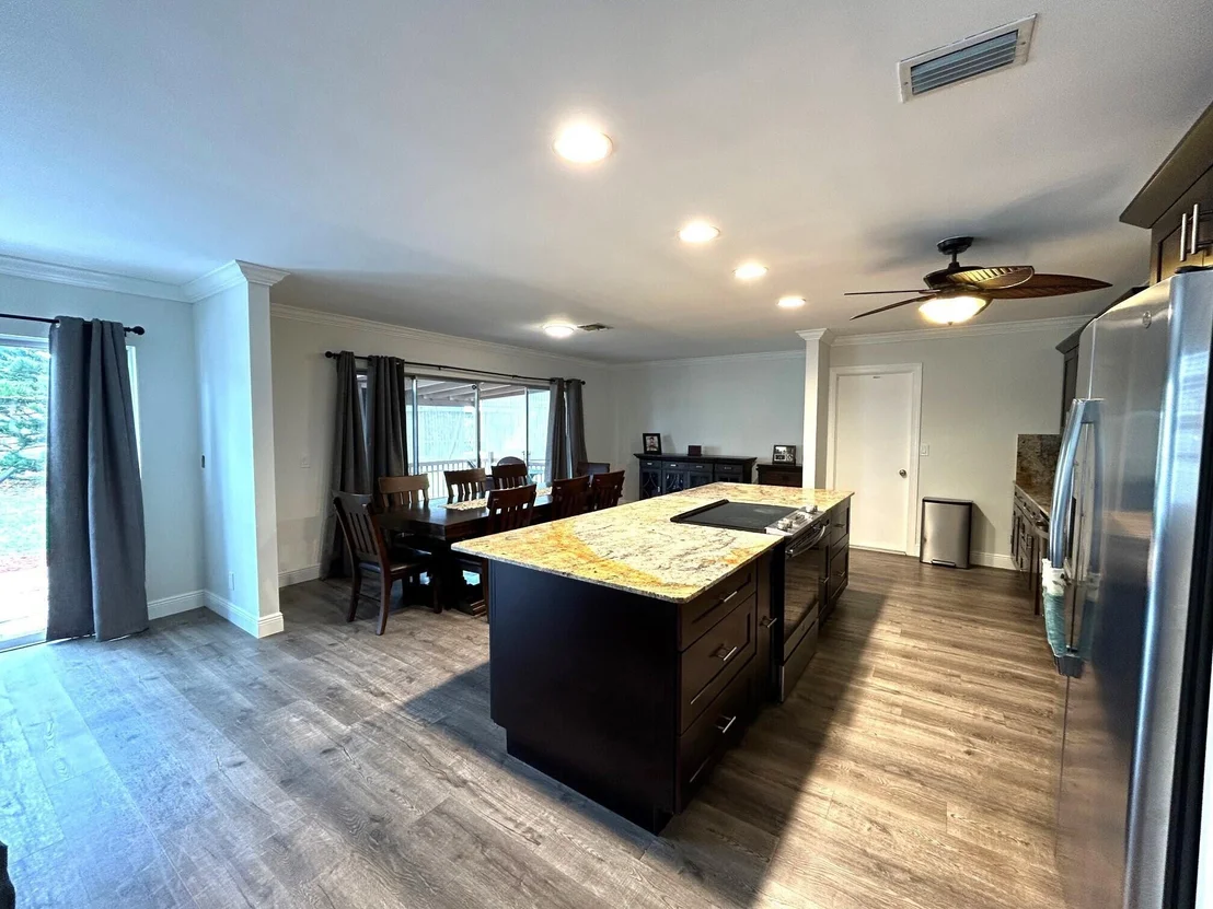 Photo of 7222 Pine Manor Drive
