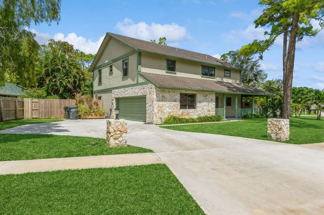 Photo of 970 Citrus Place