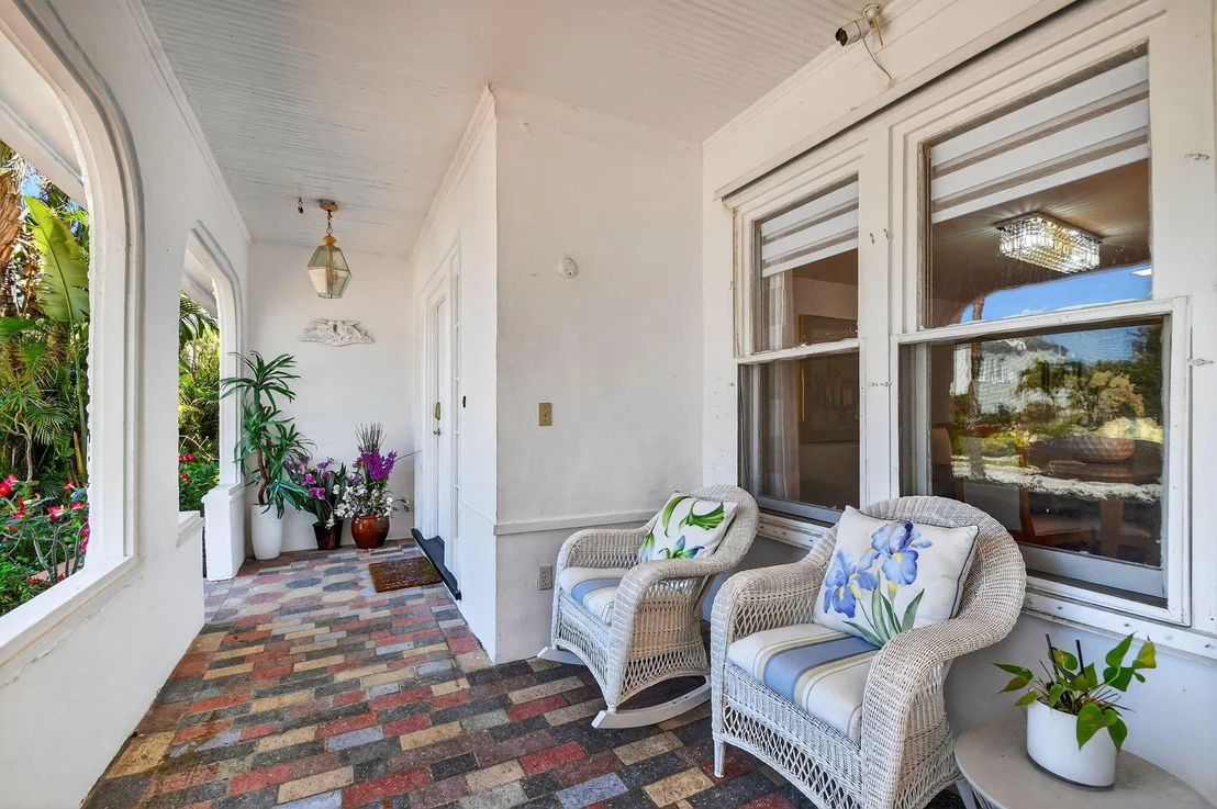 Photo of 328 Monroe Drive