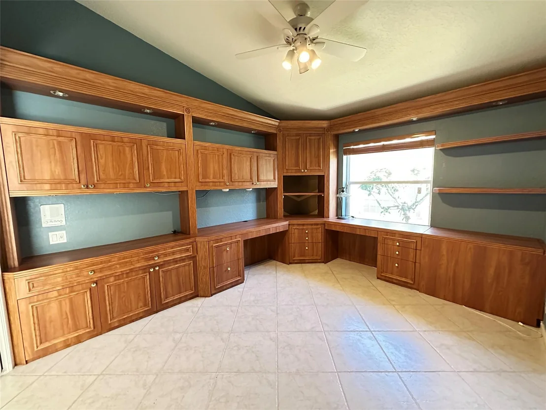 Photo of 6565 Sherbrook Drive