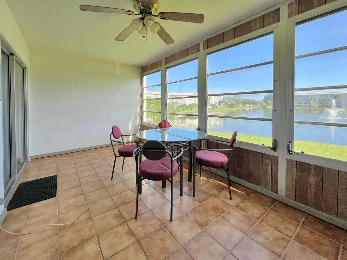 Photo of Unit D2 at 1903 Bermuda Circle