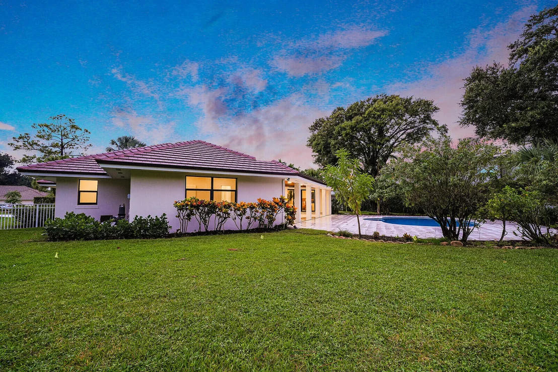 Photo of 460 Glenbrook Drive